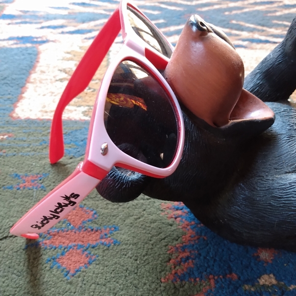 Sticky Icky's Sunglasses - Picture 2 of 3